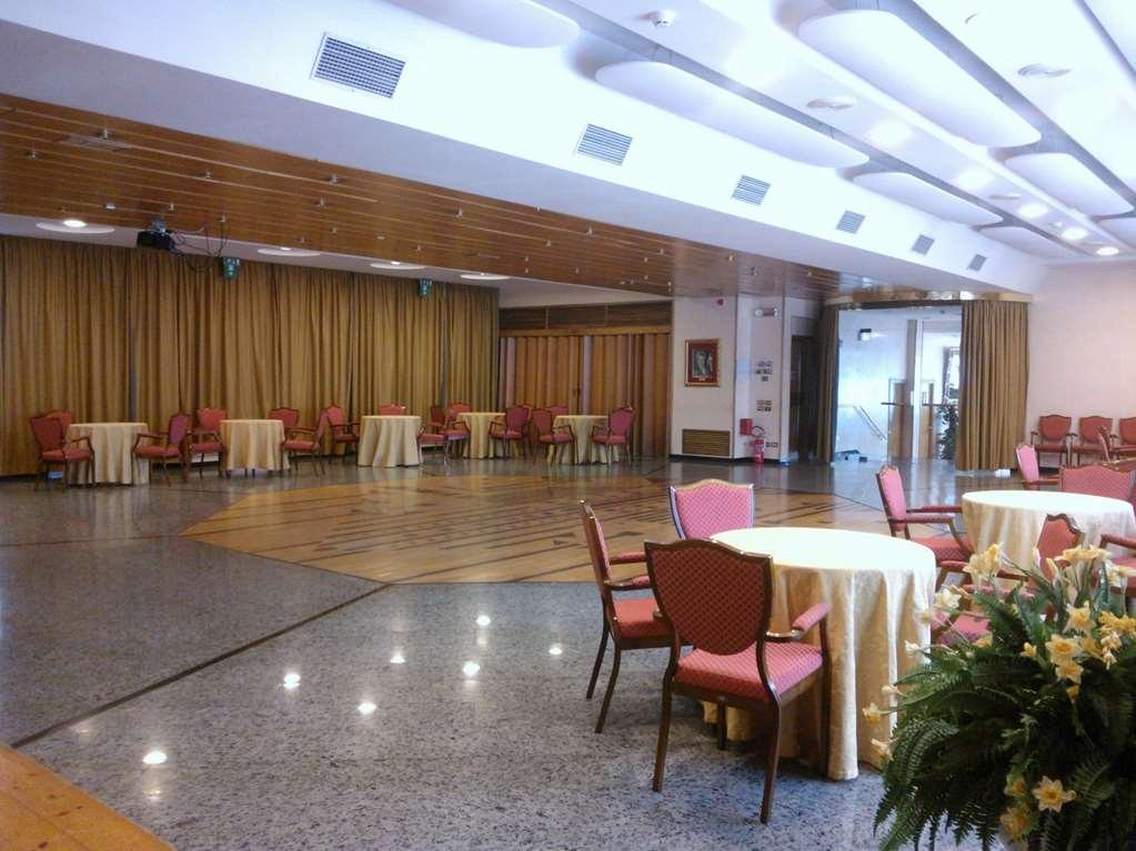 Grand Hotel Ambasciatori Wellness & Spa Chianciano Terme Restauracja zdjęcie